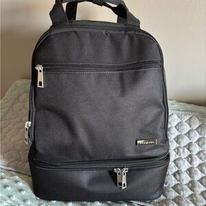 Black Travel Pumping Cooler Bag